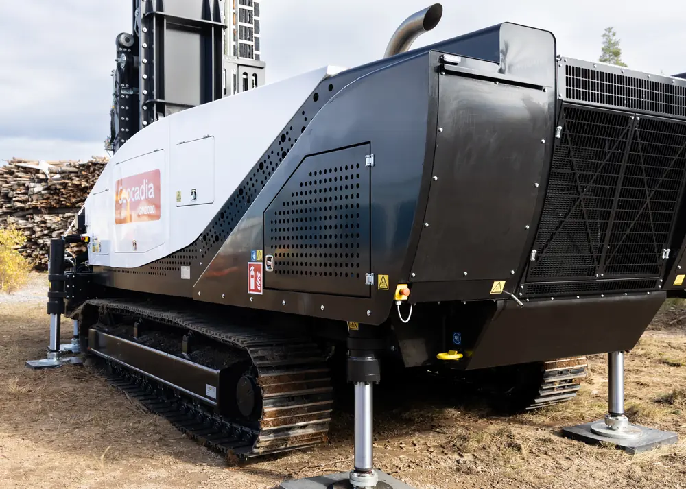 Rear body, tracked base and stabiliser feet of the GM2000.
